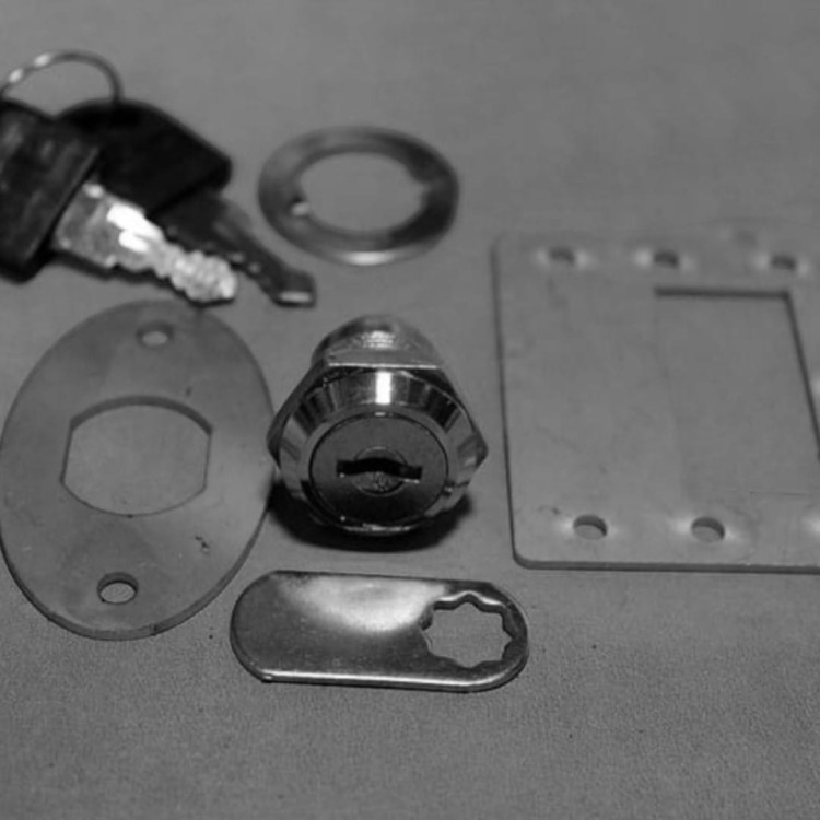 zamek_kufer_sakwa (3).jpg